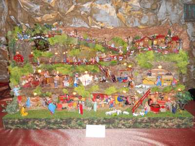 Un presepe variopinto arricchito da luci ed effetti sonori